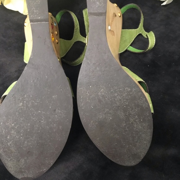 Hype summer platforms in size 6M - Picture 4 of 7